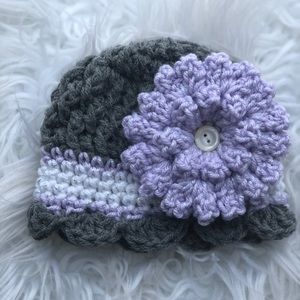 Newborn crochet flower hat—grey and purple